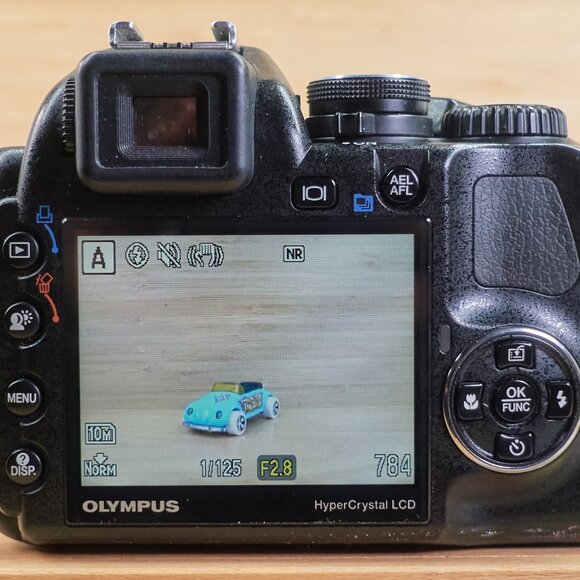 Olympus SP-570 UZ / 10MP Digital Camera / 20x Optical Zoom / Tested & Working - Picture 4 of 9